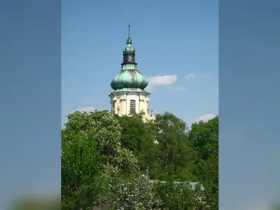 Kościół pw. św. Stanisława Biskupa i Męczennika w Chmielowie (parafialny)