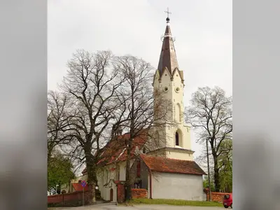 Kościół pw. św. Marcina w Biskupicach (parafialny).