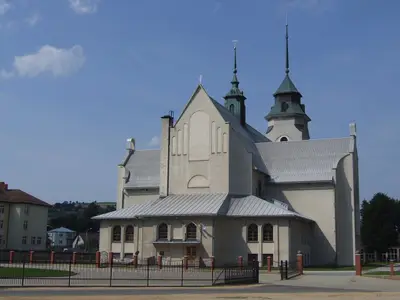 Kościół pw. Matki Bożej Szkaplerznej w Dobrej.