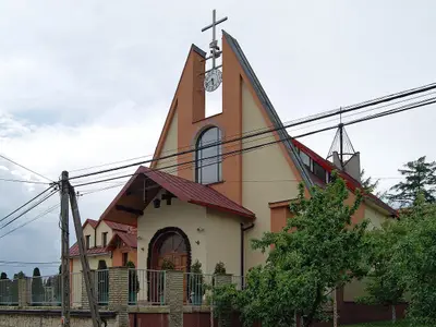 Kościół parafialny pw. Matki Bożej Nieustającej Pomocy w Krakowie - Bielanach