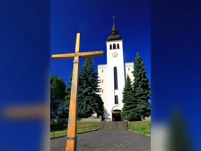 Kościół parafialny pw. Nawiedzenia Najświętszej Maryi Panny w Połomi