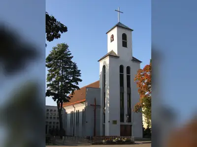 Kościół pw. Podwyższenia Świętego Krzyża w Kołobrzegu (kościół parafialny).