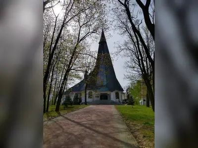 Kościół pw. Podwyższenia Krzyża Świętego w Nowej Dębie (parafialny)