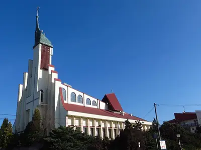 Kościół parafilny pw. Niepokalanego Serca Najświętszej Maryi Panny w Łaziskach Górnych