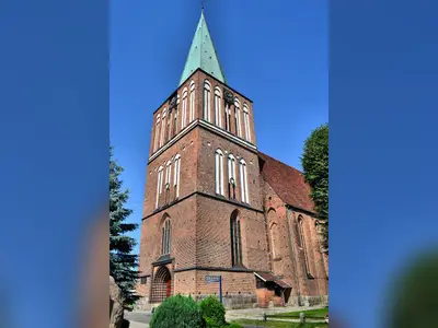 Kościół pw. Zmartwychwstania Pana Naszego Jezusa Chrystusa w Drawsku Pomorskim (parafialny).