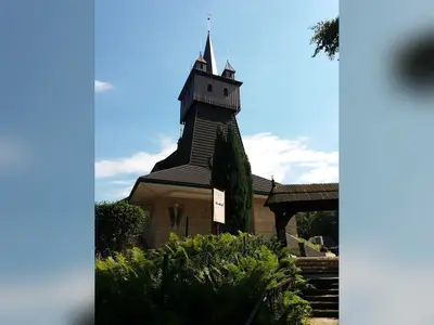 Kościół pw. Najświętszej Maryi Panny Królowej Polski w Krakowie Woli Justowskiej (parafialny).