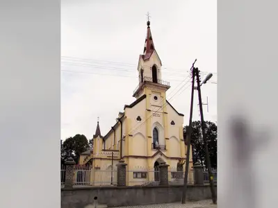 Kościół św. Jana Nepomucena i Matki Bożej Szkaplerznej