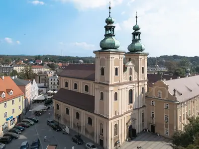 Kościół Matki Boskiej Różańcowej w Kłodzku (parafialny).