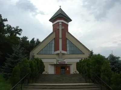 Kościół Najświętszej Maryi Panny Królowej w Józefowie