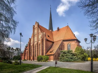 Kościół parafialny pw. Matki Bożej Wspomożenia Wiernych w Kluczborku.