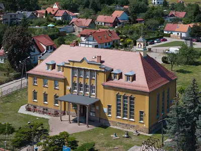 Kościół pw. Ducha Świętego w Bielawie (parafialny).