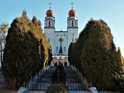 Kościół parafialny pw. Najświętszej Maryi Panny Królowej Polski w Czernicy