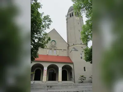 Kościół parafialny pw. św. Apostołów Piotra i Pawła w Opolu