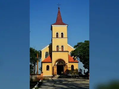 Kościół parafialny pw. św. Katarzyny Aleksandryjskiej w Chełmcach