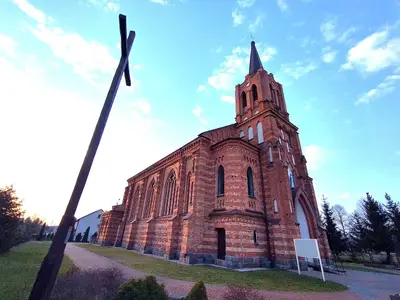 Kościół parafialny pw. św. Marii Magdaleny w Czerwonce