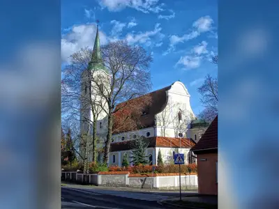 Kościół parafialny pw. św. Michała Archanioła w Jastrowiu.