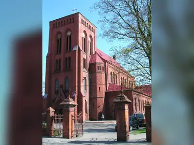 Kościół parafialny pw. św. Stanisława Biskupa i Męczennika w Nakle nad Notecią