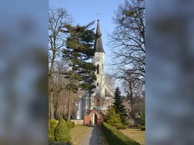 Kościół parafialny pw. św. Wawrzyńca w Mokrem