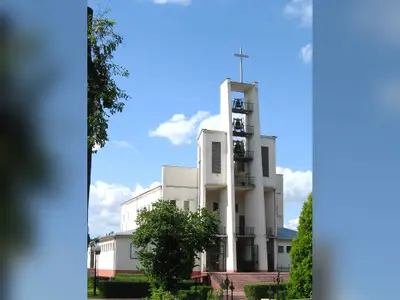 Kościół parafialny pw. Świętej Rodziny w Czarnej Białostockiej