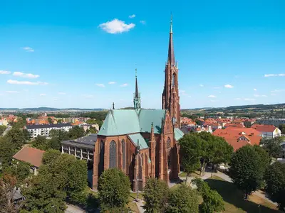 Kościół pw. Wniebowzięcia NMP w Bielawie (kościół parafialny)