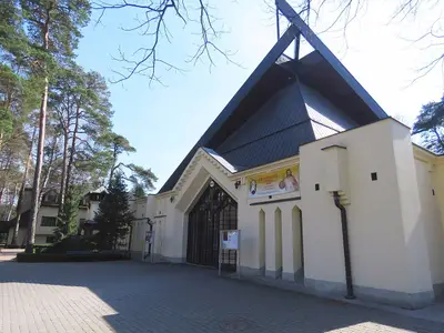 Kościół parafialny pw. Najświętszej Maryi Panny Wspomożenia Wiernych w Zalesiu Dolnym